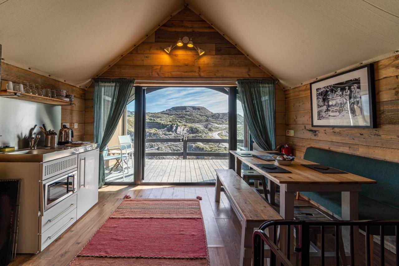 מלון באלנאו פסטיניוג Llechwedd Glamping מראה חיצוני תמונה