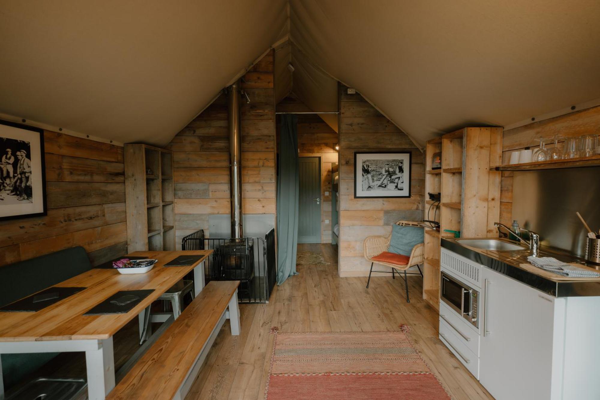 מלון באלנאו פסטיניוג Llechwedd Glamping מראה חיצוני תמונה